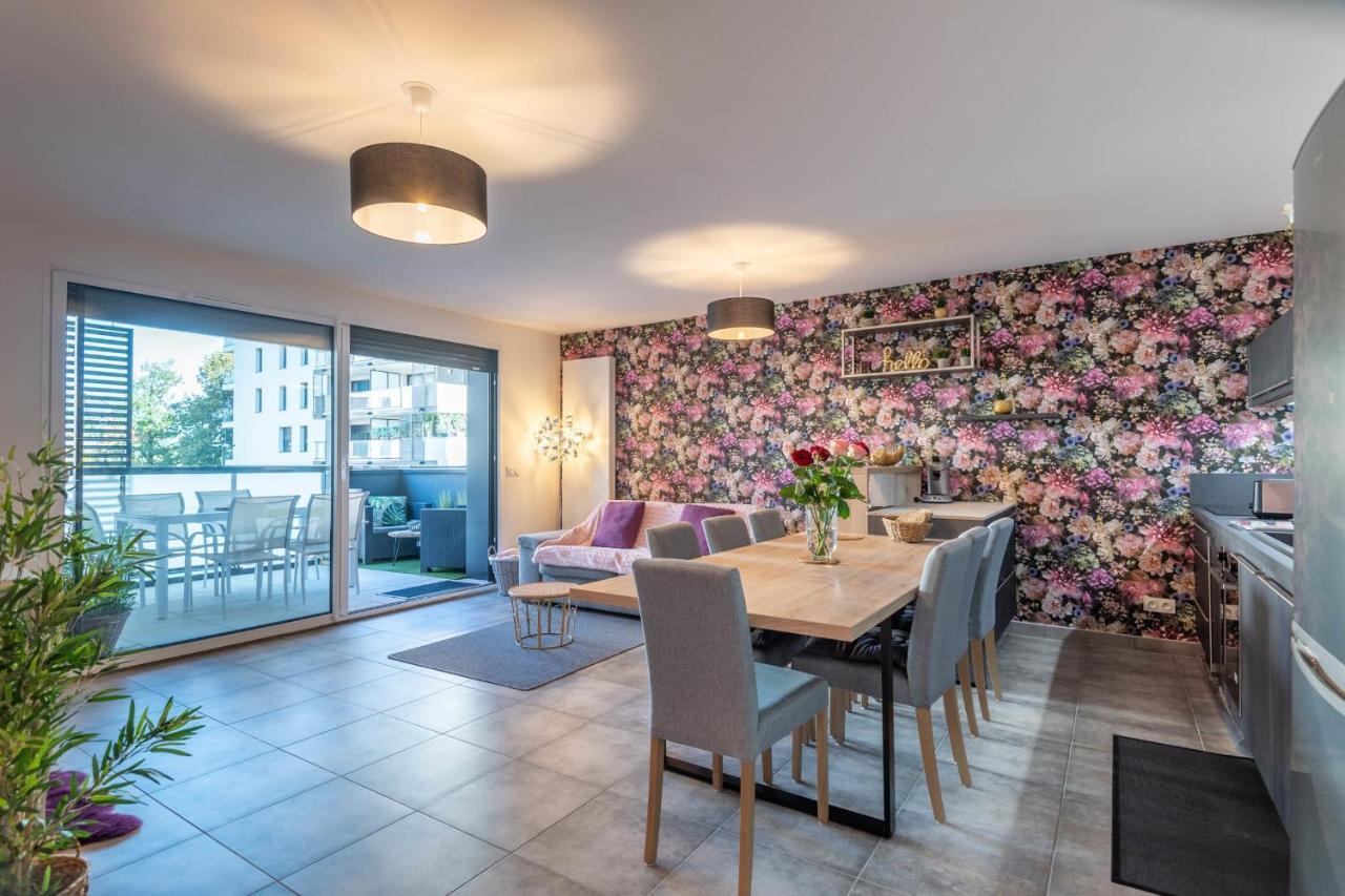アヌシーVire Moulin Furnished Flatアパートメント エクステリア 写真