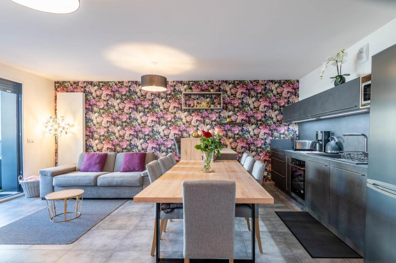 アヌシーVire Moulin Furnished Flatアパートメント エクステリア 写真