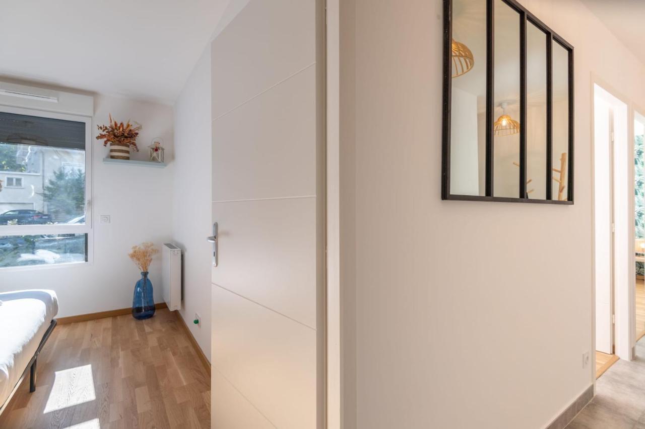アヌシーVire Moulin Furnished Flatアパートメント エクステリア 写真