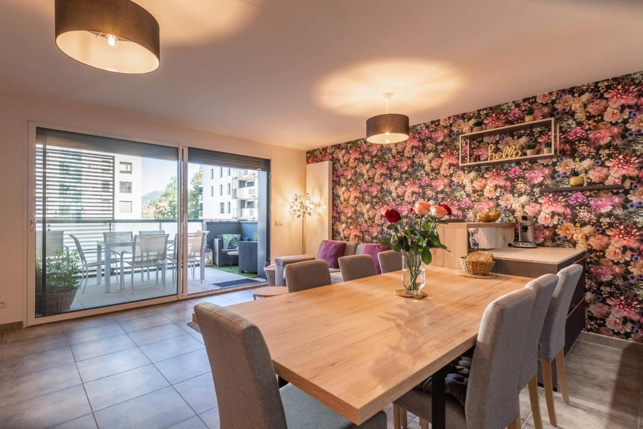 アヌシーVire Moulin Furnished Flatアパートメント エクステリア 写真